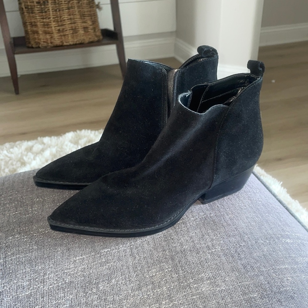 Marc Fisher low velvet booties